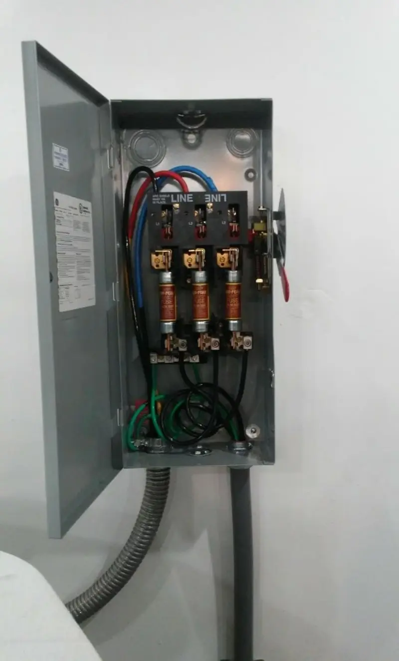Three-phase disconnect switch installed for Smoke Detector Installation in Rothschild